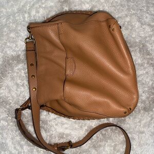 Elegant Tan Leather Shoulder Bag